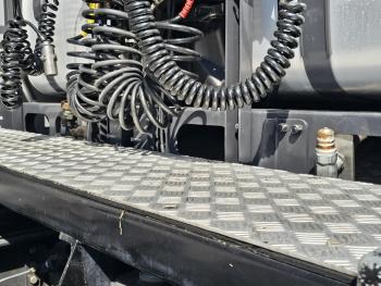 S770 8x4/4 / 180.000 KG / HYDRAULIC